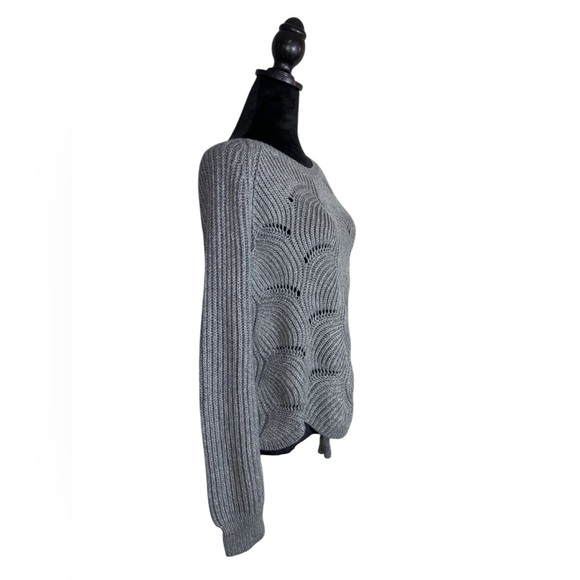 A New Day Women's Gray Sweater w/ Scalloped Hem w/ Metallic detail Size M - Picture 7 of 10